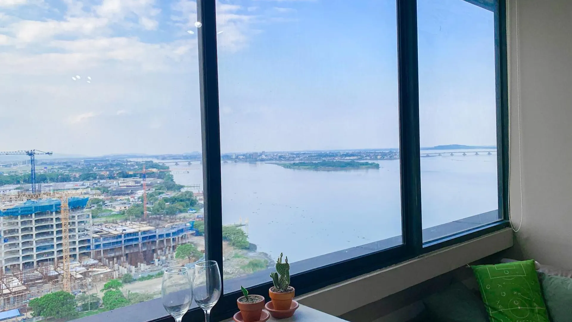 Apartamento Departamento Vista Al Rio, Puerto Santa Ana, Torres Bellini Iii-Iv Guayaquil Ecuador