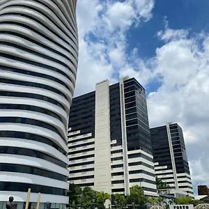 Apartamento Puerto Santa Ana, Torres Bellini, 2 Dormitorios, Parqueo, Guayaquil