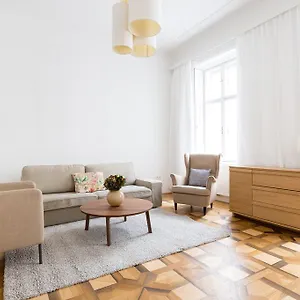 heymi-apartments-wollzeile.vienna-besthotels.com/